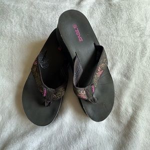 Teva Women's Slip-On Wedge Platform Flip Flop Sandals Brown/Pink Floral Sz 8